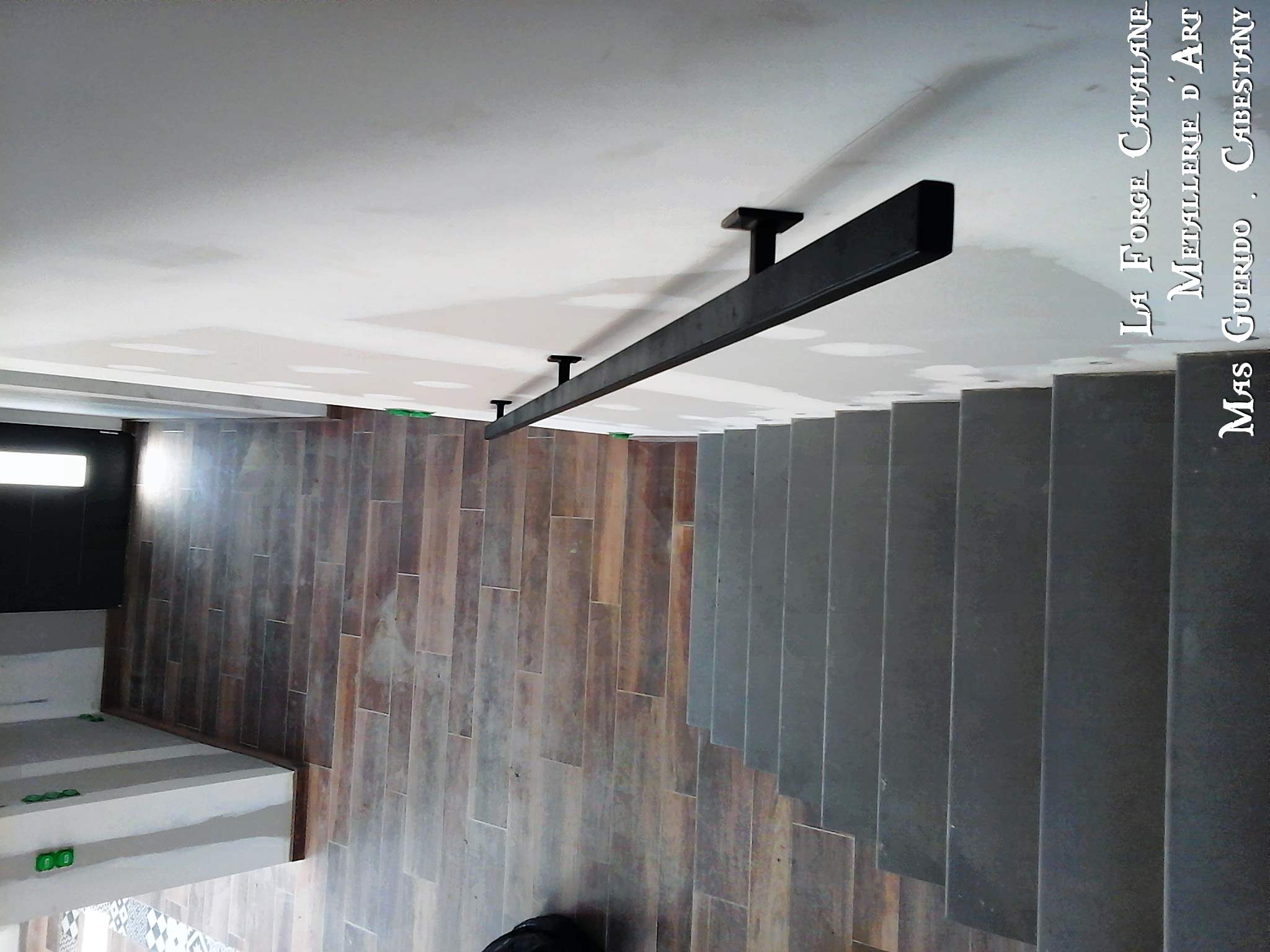 main courante en fer tube forge  catalane.jpg